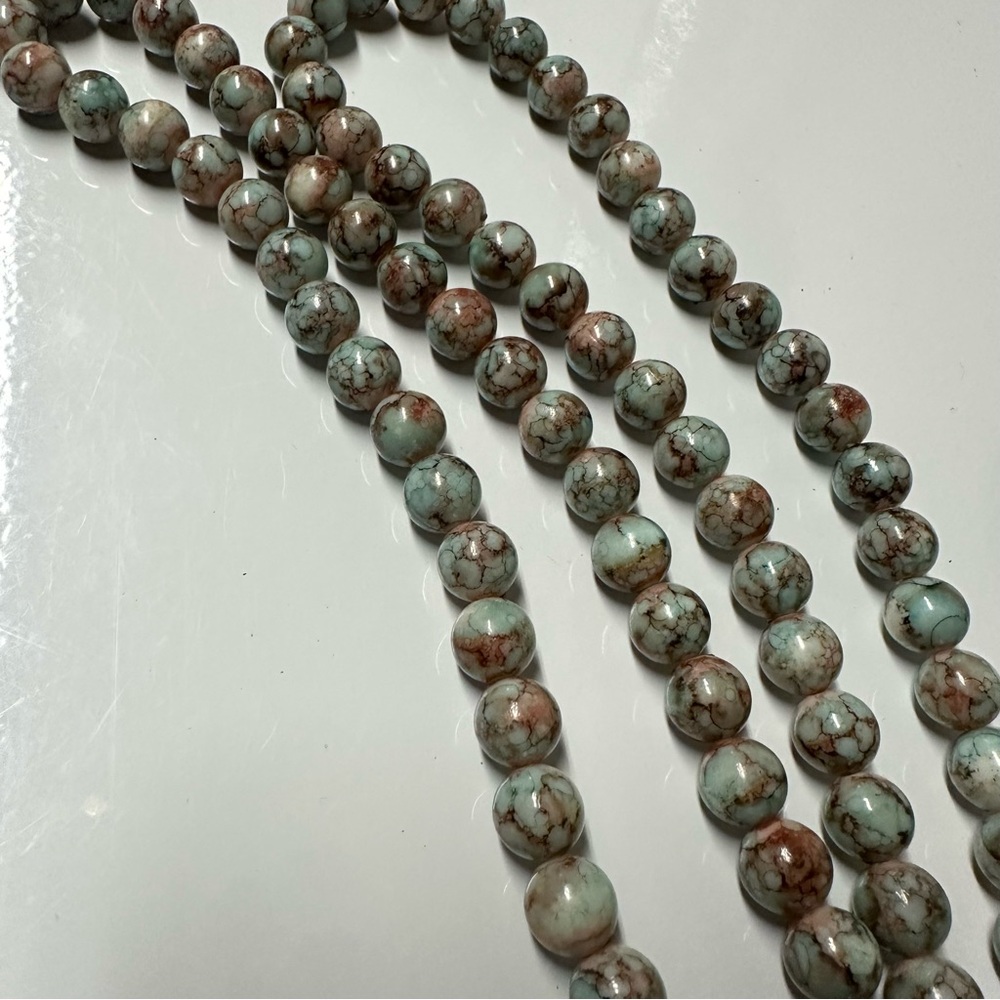 Elegant Turquoise Beaded Necklace